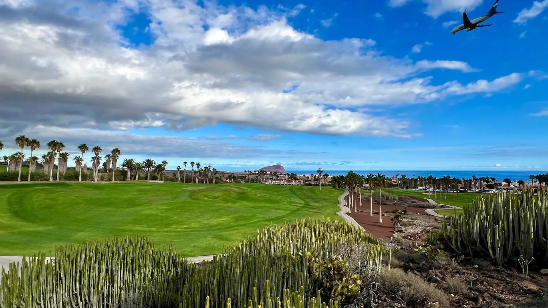 Air Conditioning, Private Parking And Fully Equipped Kitchen In Hotel Room In Golf Del Sur, Tenerife San Miguel de Abona Aparthotel